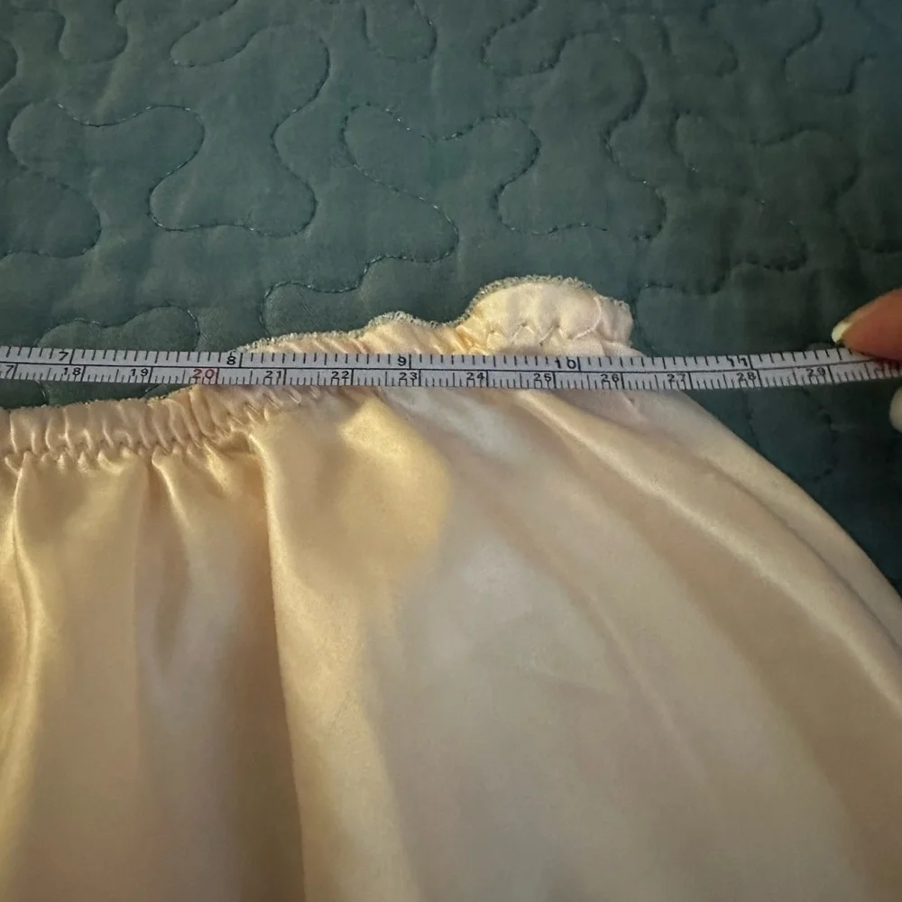 Vintage Christian Dior Half Slip in Blush Pink from Bonwit Teller. - Picture 12 of 16